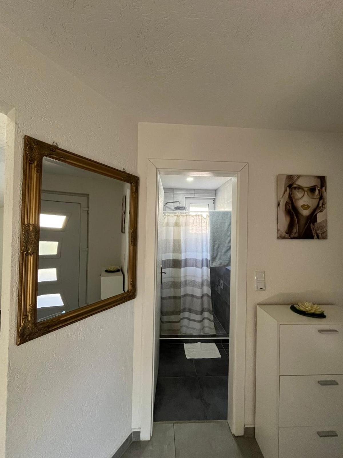 Apartman All Seasons Hotonj المظهر الخارجي الصورة