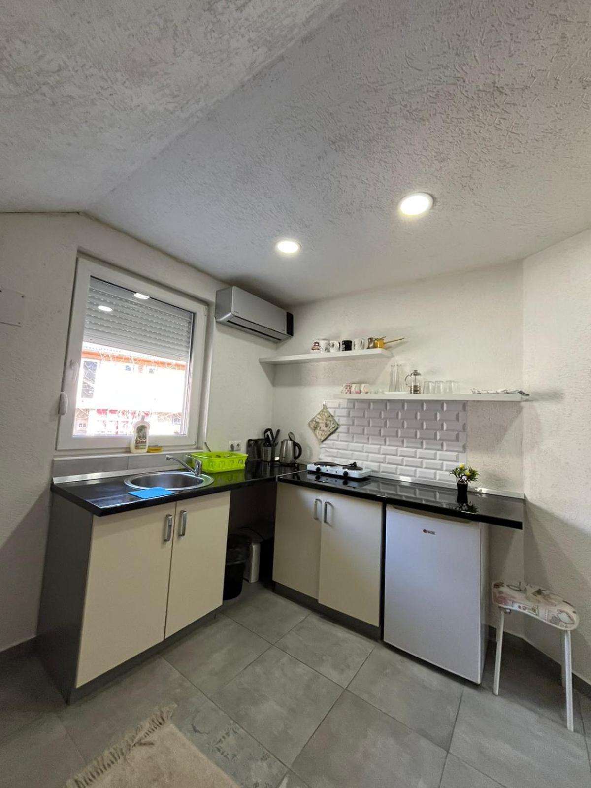 Apartman All Seasons Hotonj المظهر الخارجي الصورة